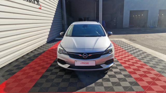 Opel Astra Sports Tourer image 4