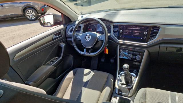 Volkswagen T-Roc image 9
