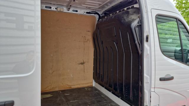 Renault Master image 7
