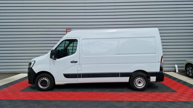 Renault Master image 2