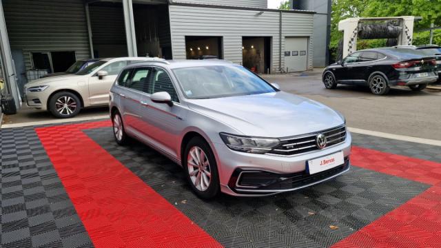 Volkswagen Passat Sw image 9