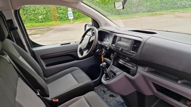 Citroen Jumpy image 8