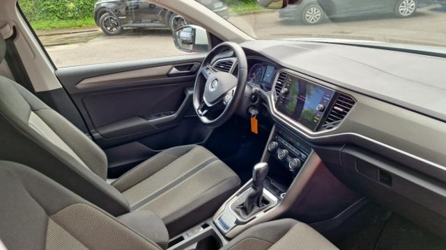 Volkswagen T-Roc image 8