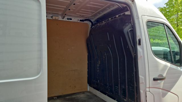 Renault Master image 1