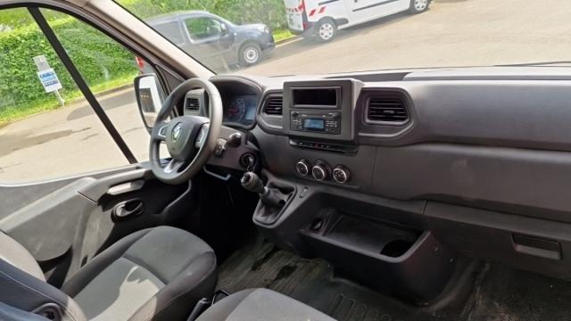 Renault Master image 2