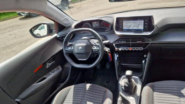 Peugeot 208 image 4