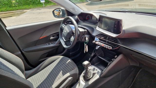 Peugeot 2008 image 9