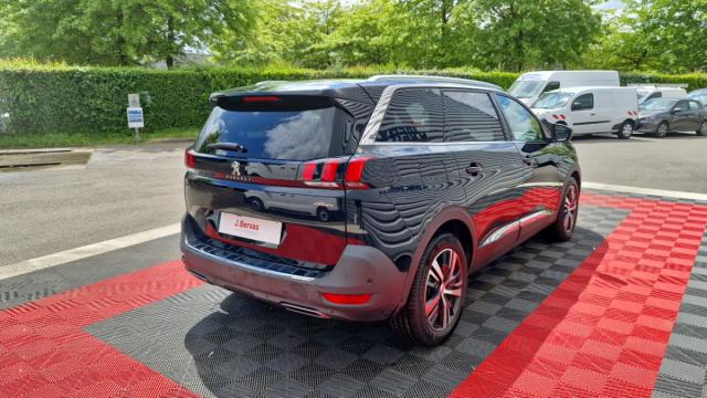 Peugeot 5008 image 9