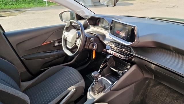 Peugeot 208 image 9