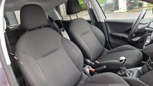 Peugeot 208 image 4