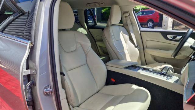 Volvo V60 image 3