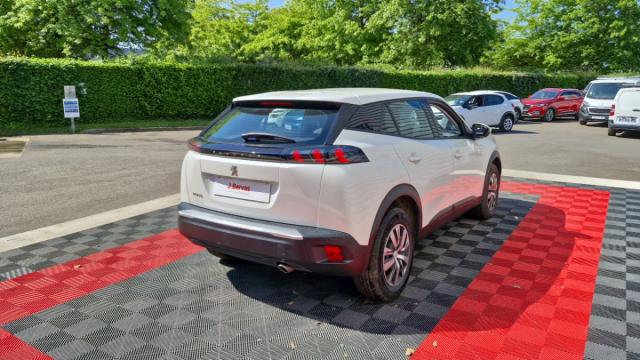 Peugeot 2008 image 2