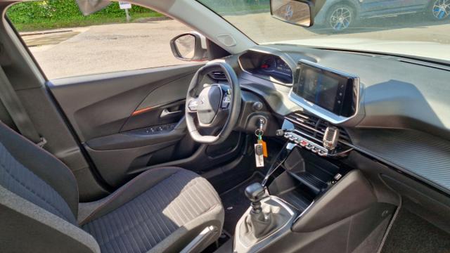 Peugeot 2008 image 6