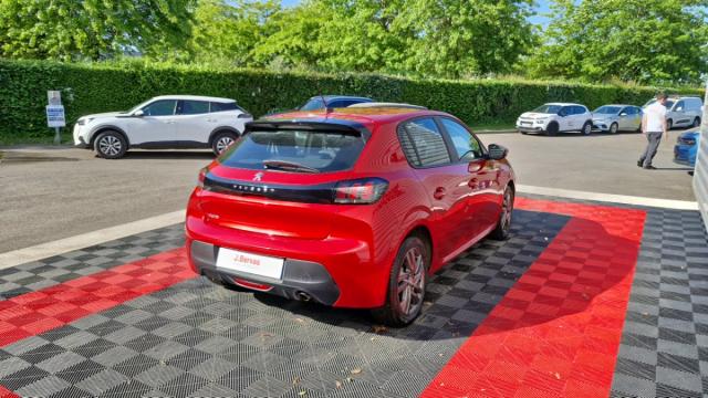 Peugeot 208 image 6
