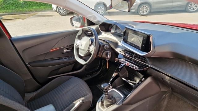 Peugeot 208 image 1