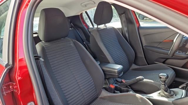 Peugeot 208 image 9