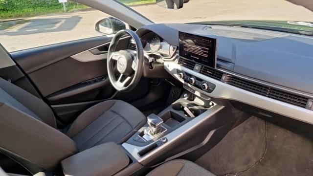 Audi A4 Avant image 9