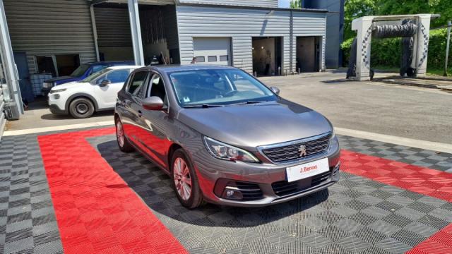 Peugeot 308 image 2