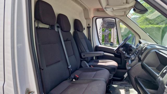 Peugeot Boxer image 2