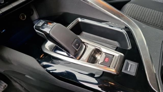 Peugeot 3008 image 9