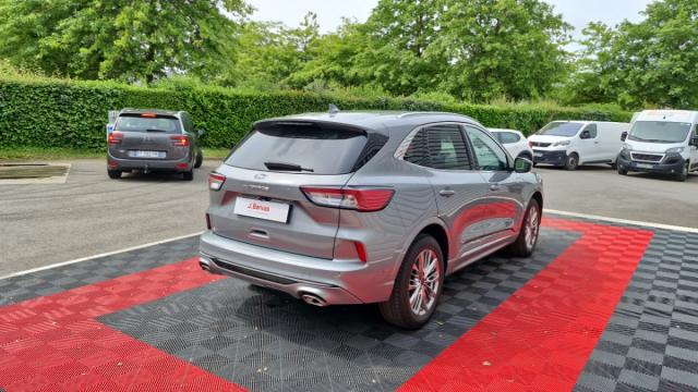 Ford Kuga image 9
