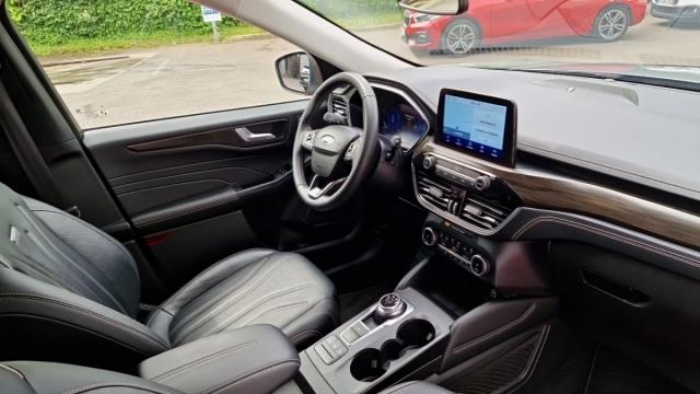 Ford Kuga image 5