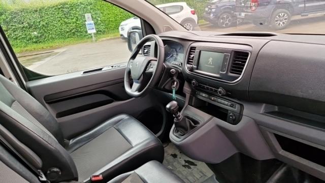 Peugeot Expert image 2