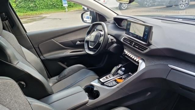 Peugeot 3008 image 3