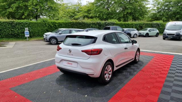 Renault Clio image 9