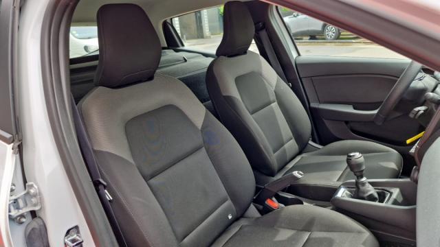 Renault Clio image 8