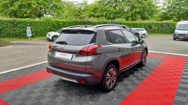 Peugeot 2008 image 1