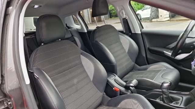 Peugeot 2008 image 9