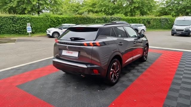 Peugeot 2008 image 8