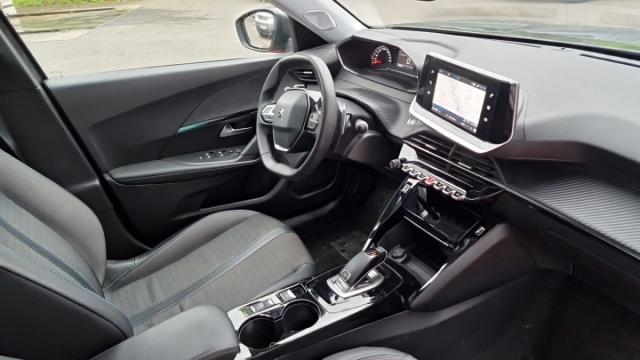 Peugeot 2008 image 4