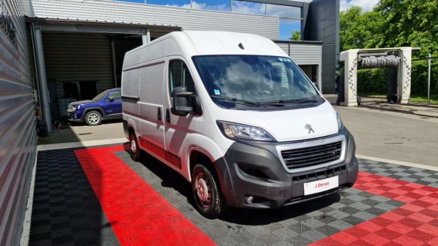 Peugeot Boxer image 2