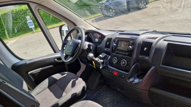 Peugeot Boxer image 8