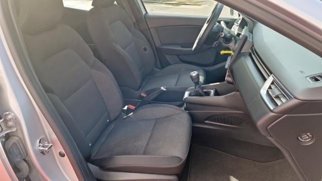Renault Clio image 8