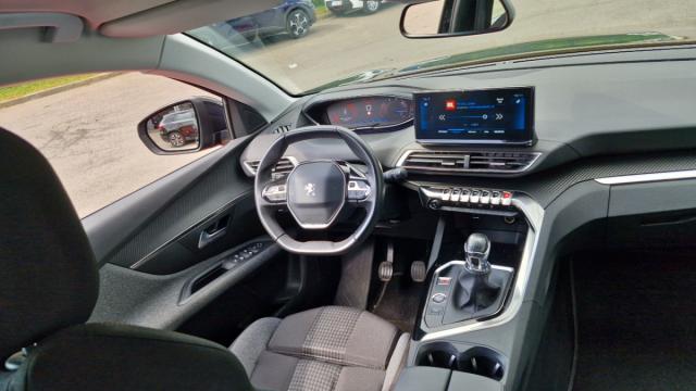 Peugeot 3008 image 8