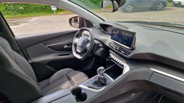 Peugeot 3008 image 9
