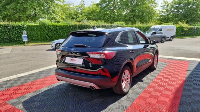 Ford Kuga image 2