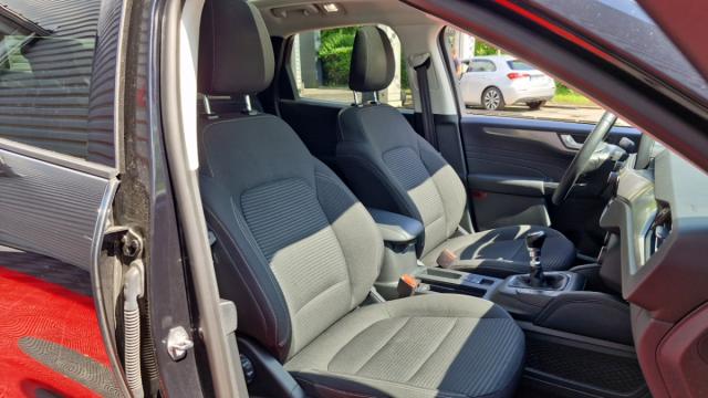 Ford Kuga image 3