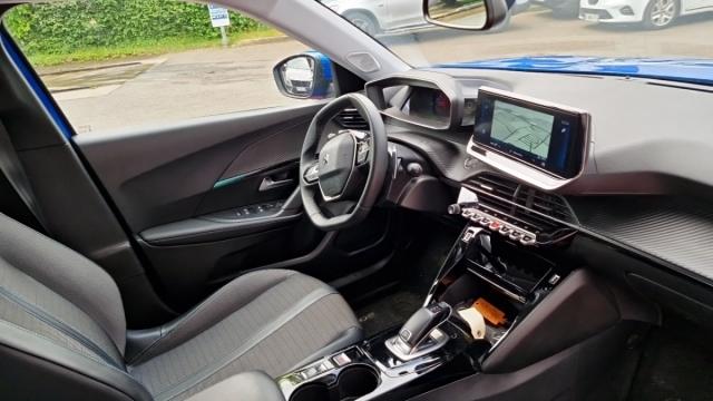 Peugeot 2008 image 9