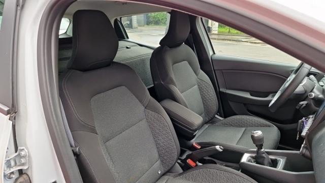 Renault Clio image 6