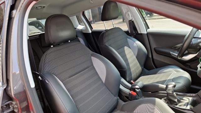 Peugeot 2008 image 5