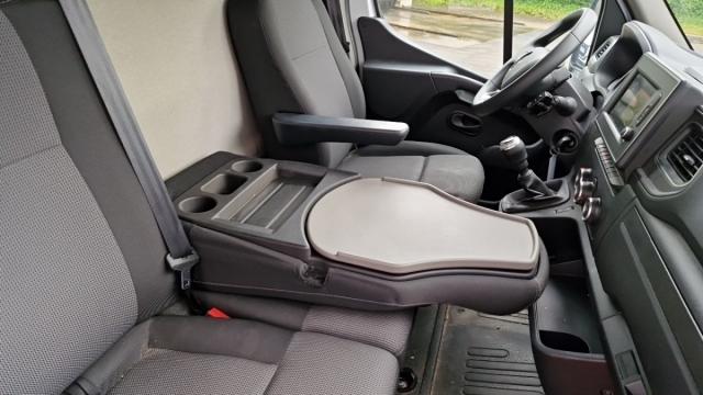 Renault Master image 8