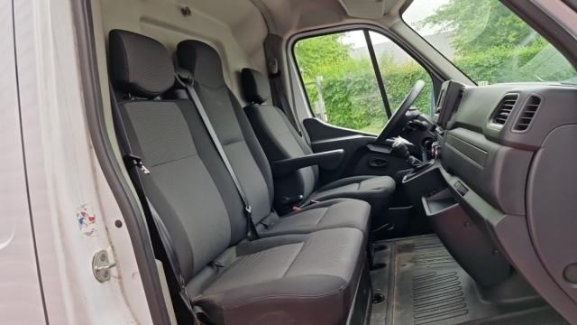 Renault Master image 1