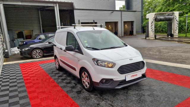 Ford Transit Courier image 7