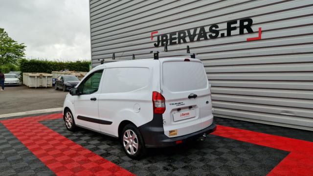 Ford Transit Courier image 2