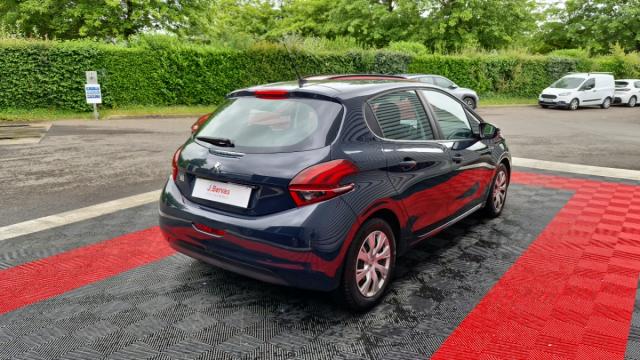 Peugeot 208 image 6