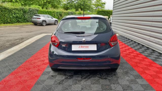 Peugeot 208 image 8